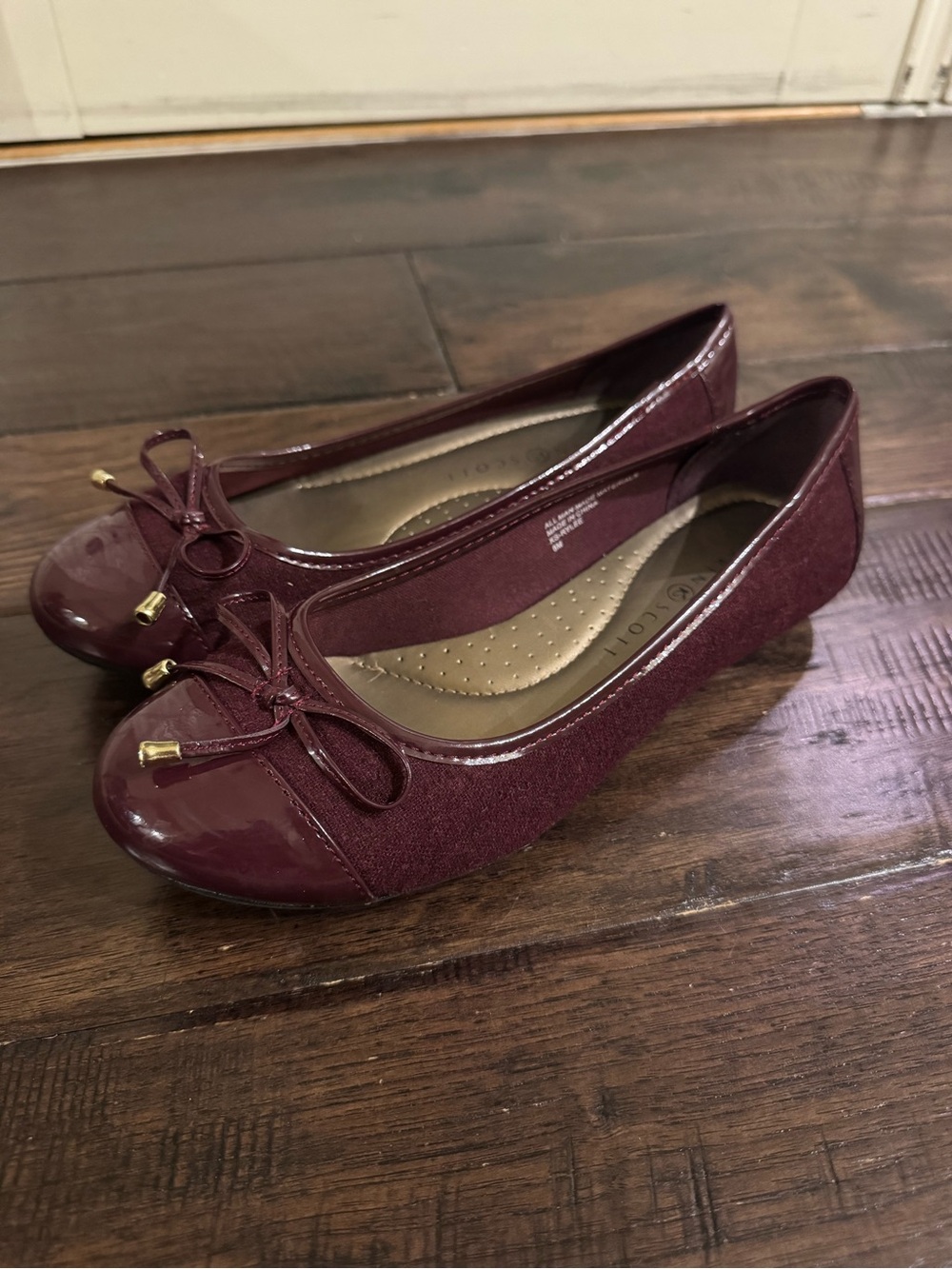 Karen Scott Burgundy Bow Ballet Flats